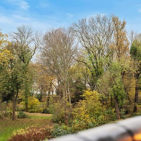 ツウィッカウEdler Wohnraum Schwanenteich-Oase Mit Balkon, Kaffeevollautomat, Lift & Parkplatzアパートメント エクステリア 写真