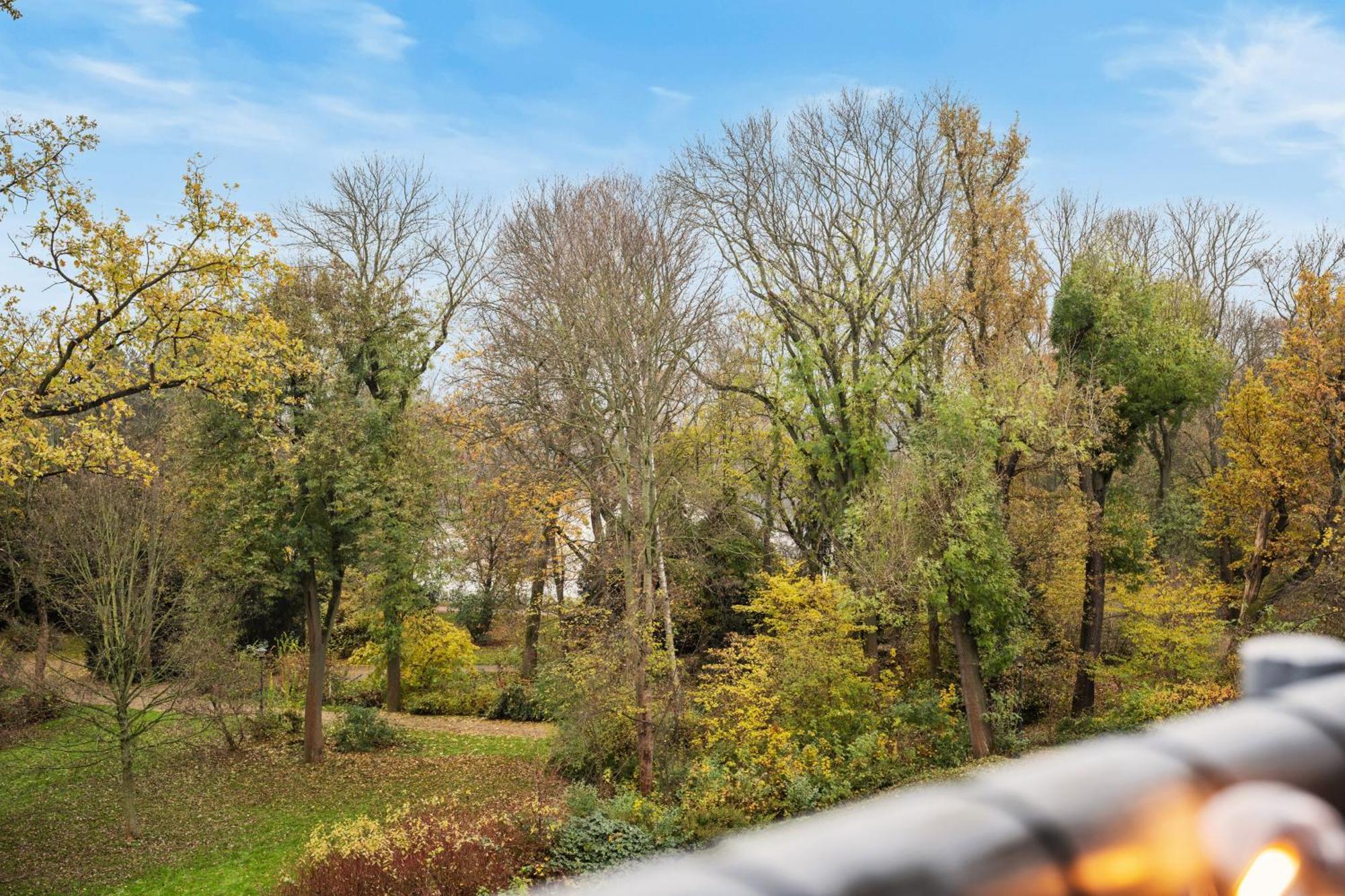 ツウィッカウEdler Wohnraum Schwanenteich-Oase Mit Balkon, Kaffeevollautomat, Lift & Parkplatzアパートメント エクステリア 写真