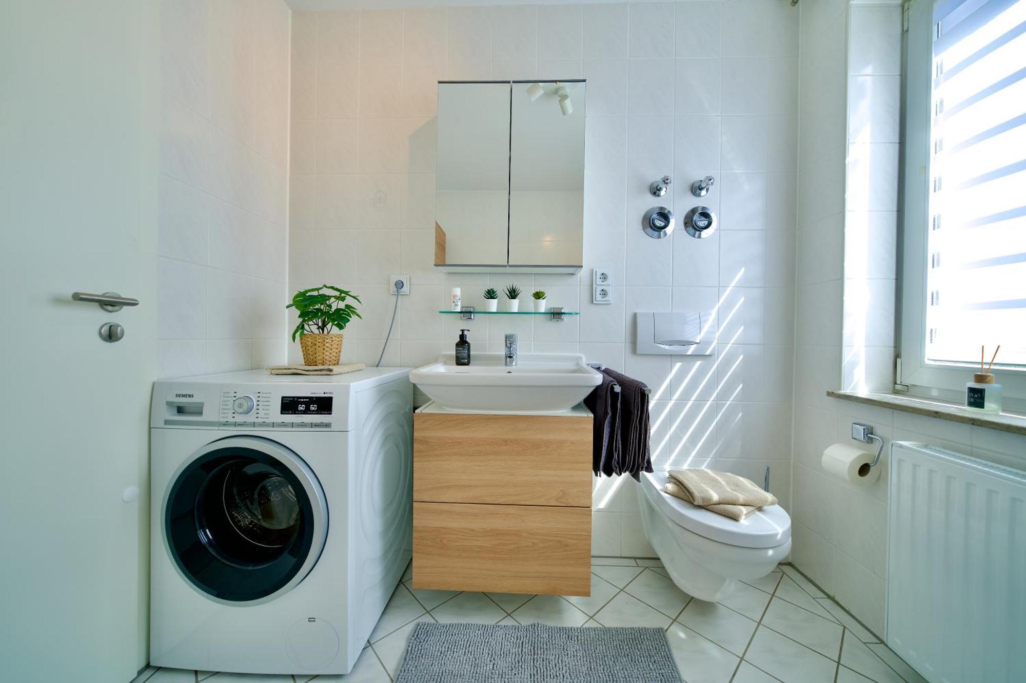 ツウィッカウEdler Wohnraum Schwanenteich-Oase Mit Balkon, Kaffeevollautomat, Lift & Parkplatzアパートメント エクステリア 写真