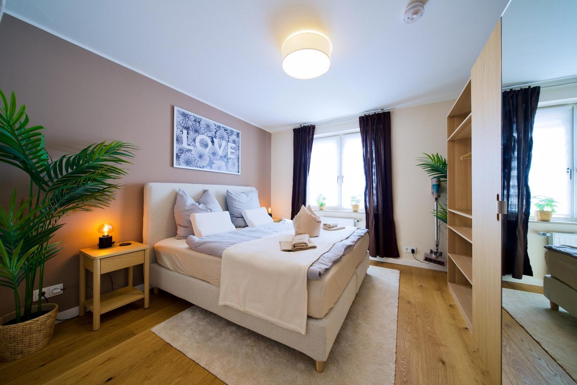ツウィッカウEdler Wohnraum Schwanenteich-Oase Mit Balkon, Kaffeevollautomat, Lift & Parkplatzアパートメント エクステリア 写真
